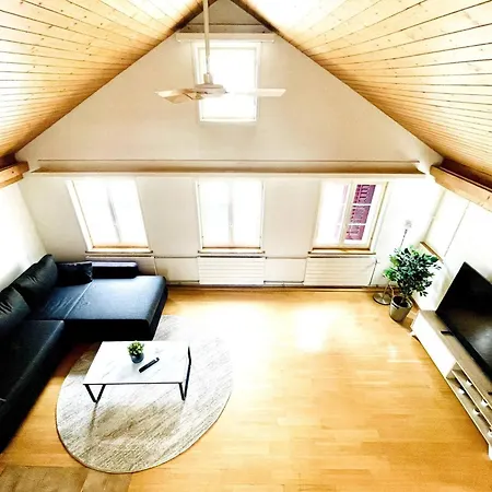 Apartment Einzigartige Schone Altbau- Im Zentrum *