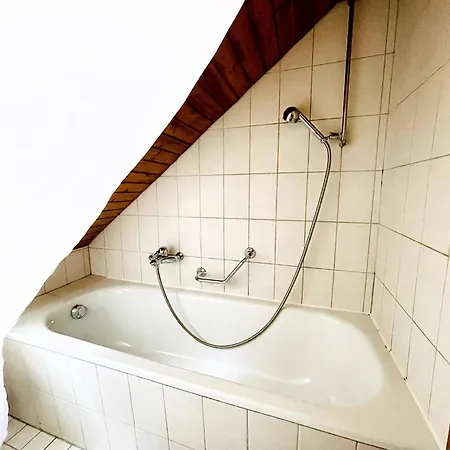 Apartment Einzigartige Schone Altbau- Im Zentrum *