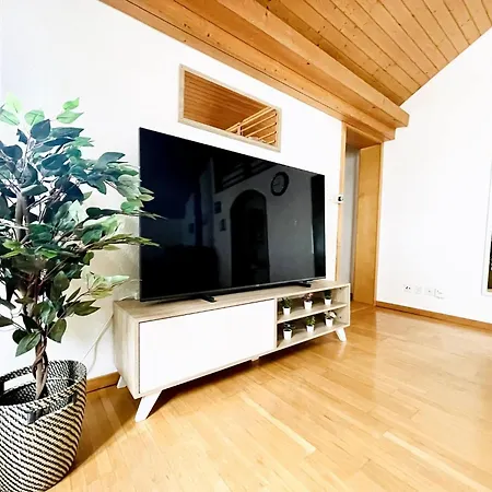 Apartment Einzigartige Schone Altbau- Im Zentrum St. Gallen