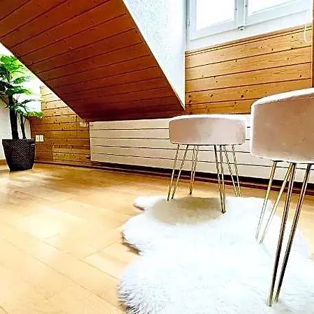 Einzigartige Schone Altbau- Im Zentrum Lägenhet *