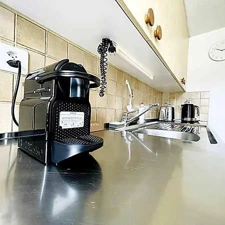 Einzigartige Schone Altbau- Im Zentrum *