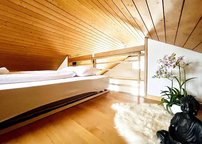 Einzigartige Schone Altbau- Im Zentrum Lägenhet