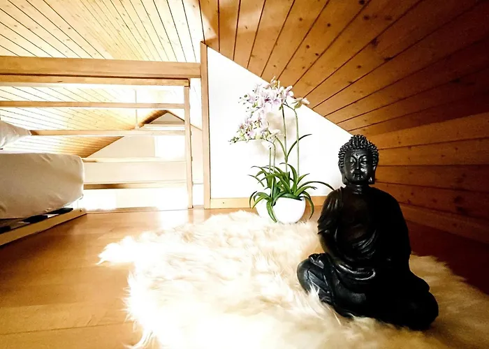 Einzigartige Schone Altbau- Im Zentrum Apartment