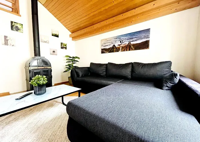 Einzigartige Schone Altbau- Im Zentrum