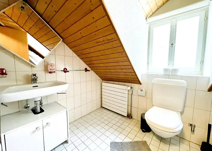 Einzigartige Schone Altbau- Im Zentrum *